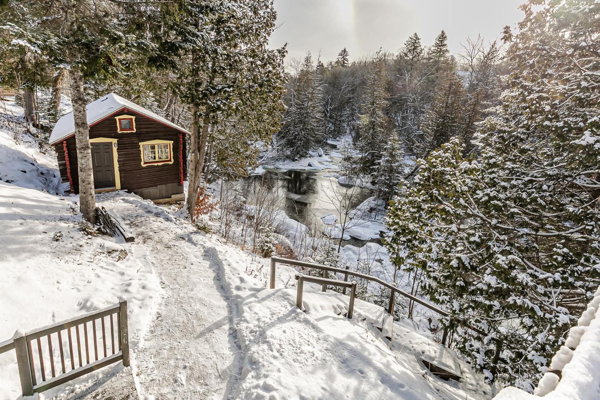 Auberge Spa & Beaux Reves Sainte-Adèle Exteriör bild