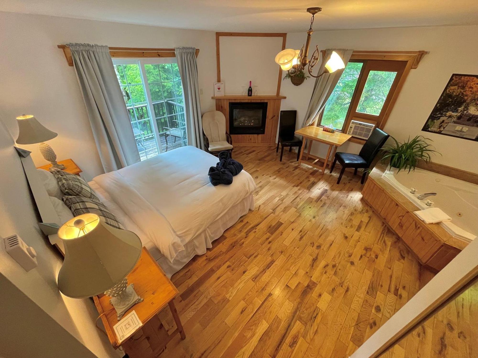 Auberge Spa & Beaux Reves Sainte-Adèle Exteriör bild