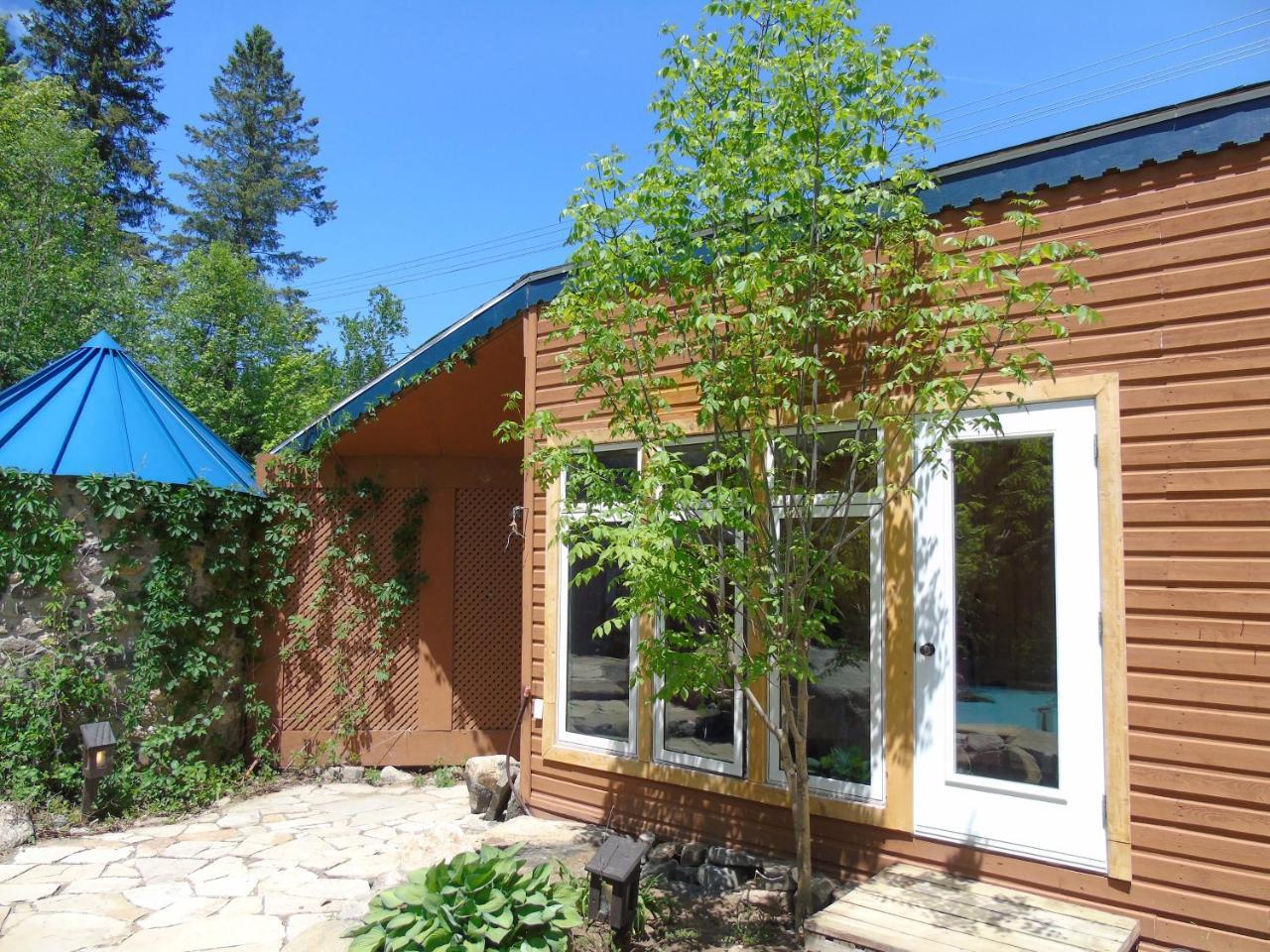 Auberge Spa & Beaux Reves Sainte-Adèle Exteriör bild